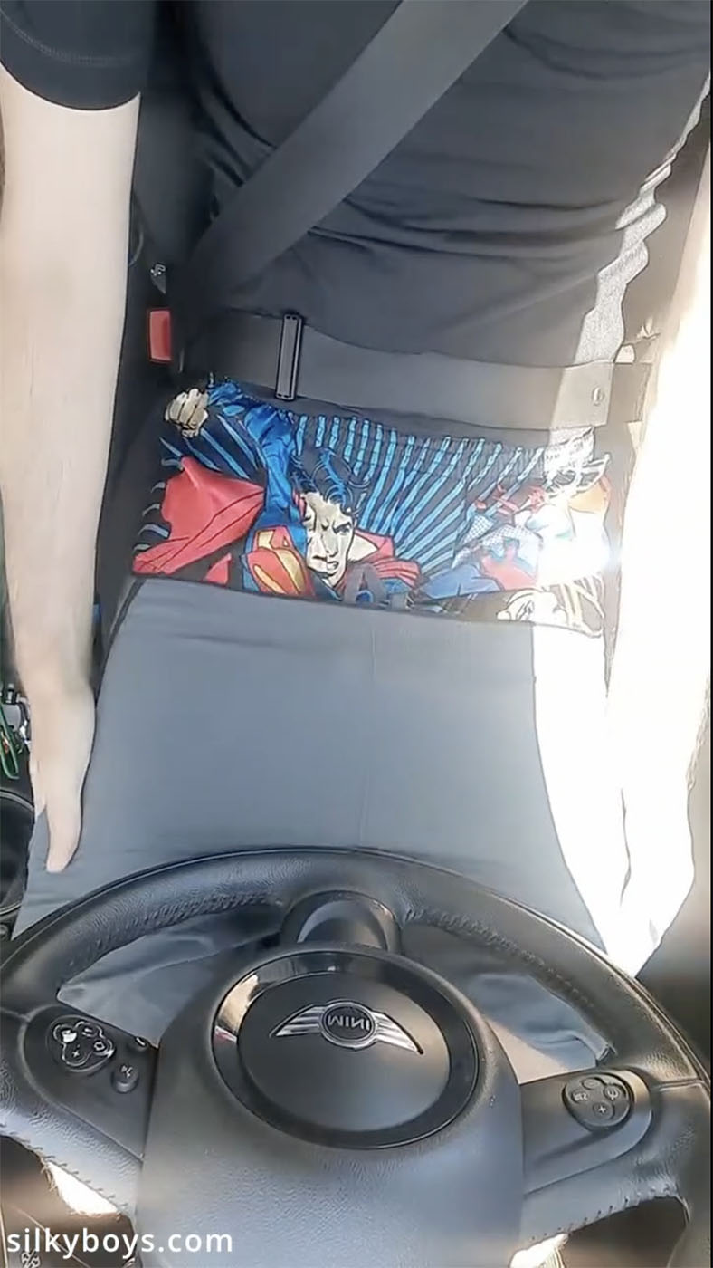 Jaytee in car